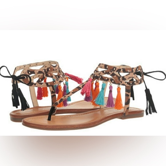 Jessica Simpson Shoes - New 🏷️ Jessica Simpson Sexy Pom Sandals Flats